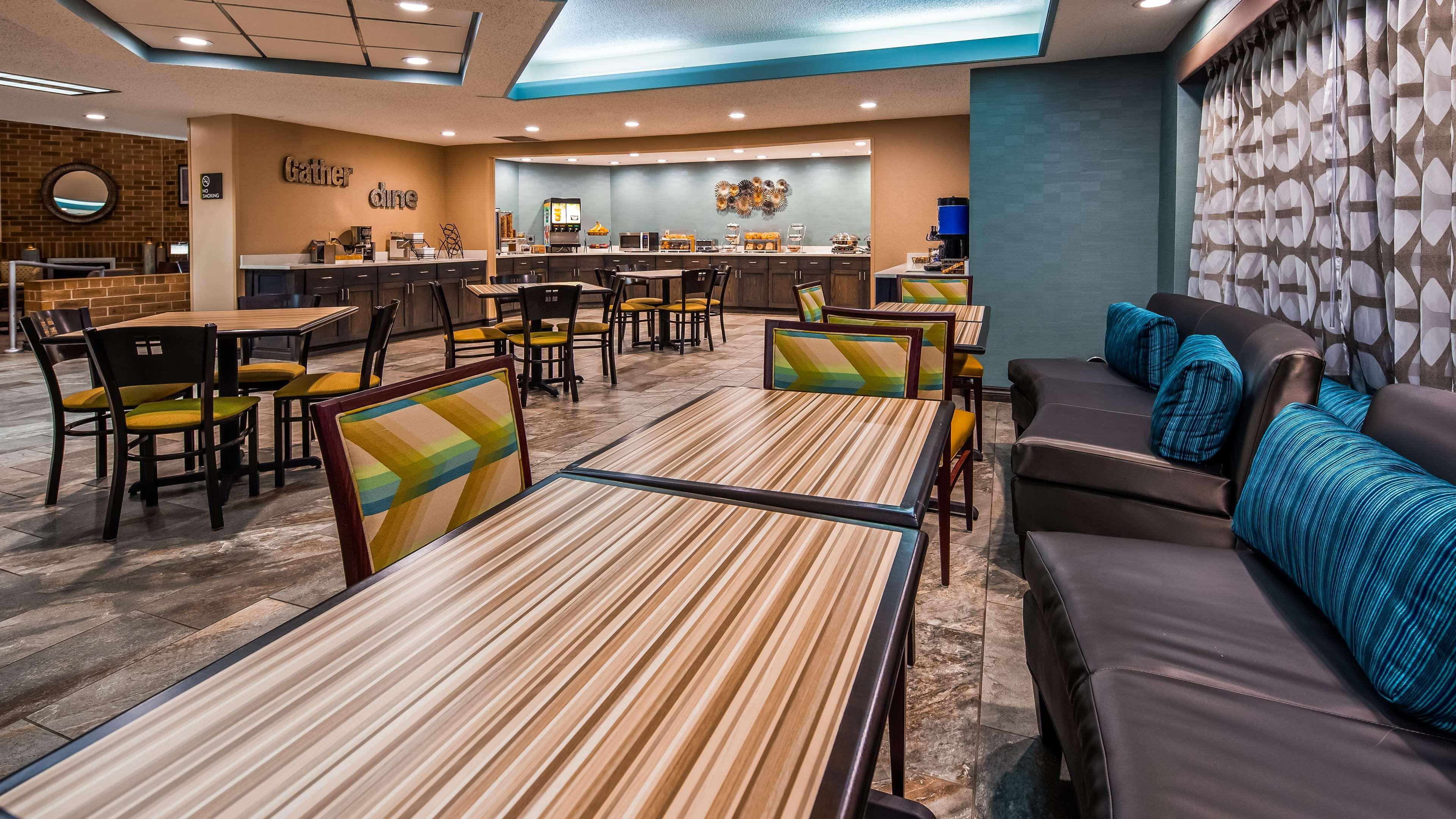 Best Western Warren Hotel Екстериор снимка