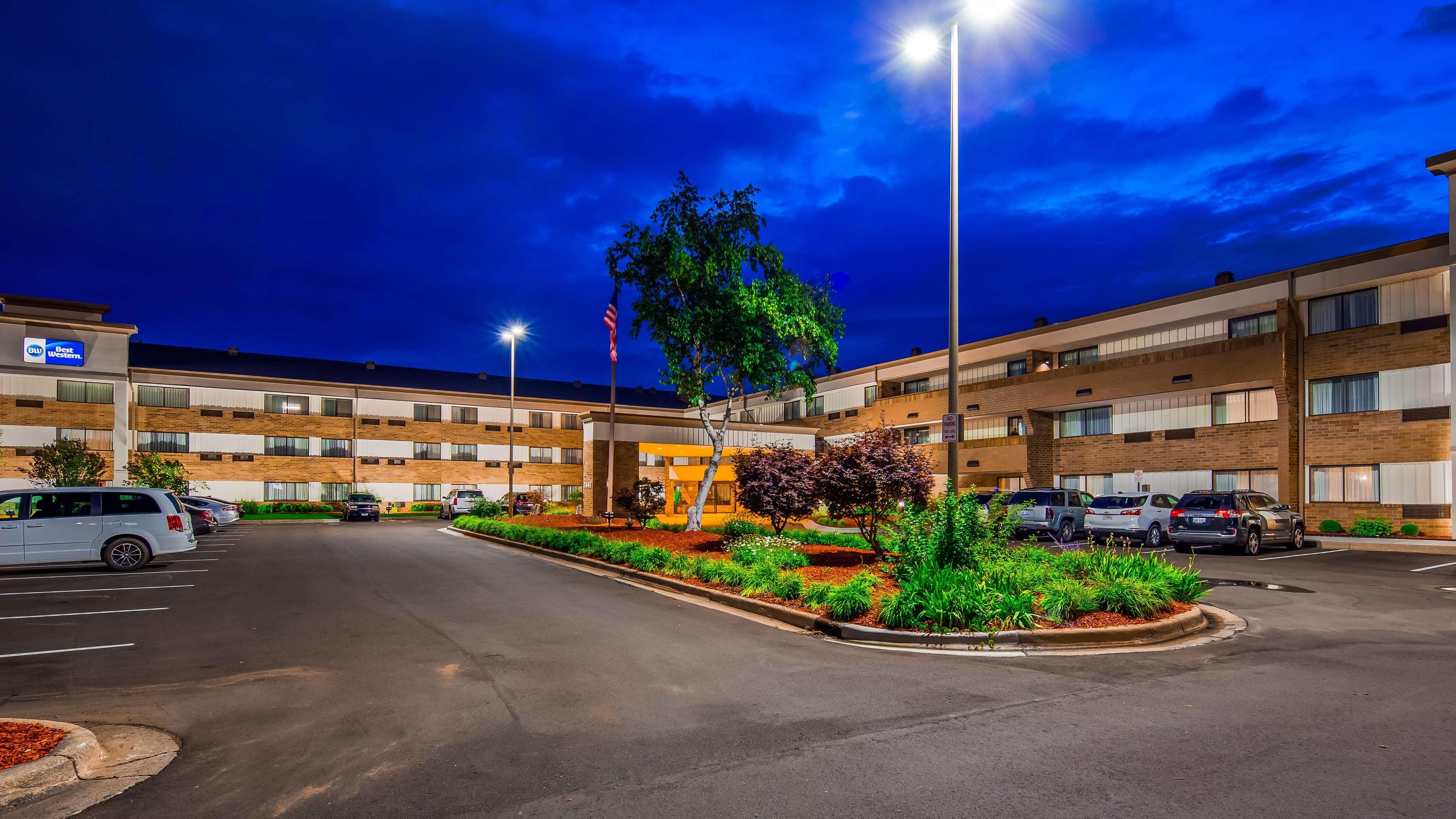 Best Western Warren Hotel Екстериор снимка