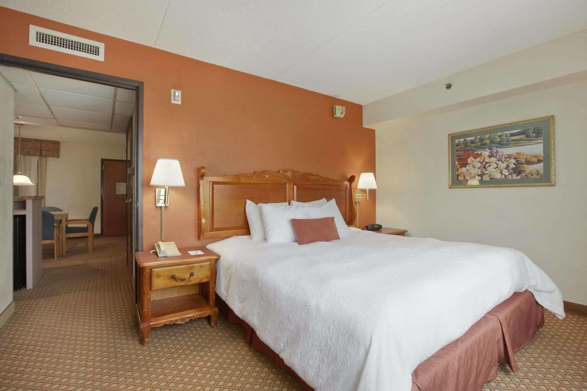 Best Western Warren Hotel Екстериор снимка